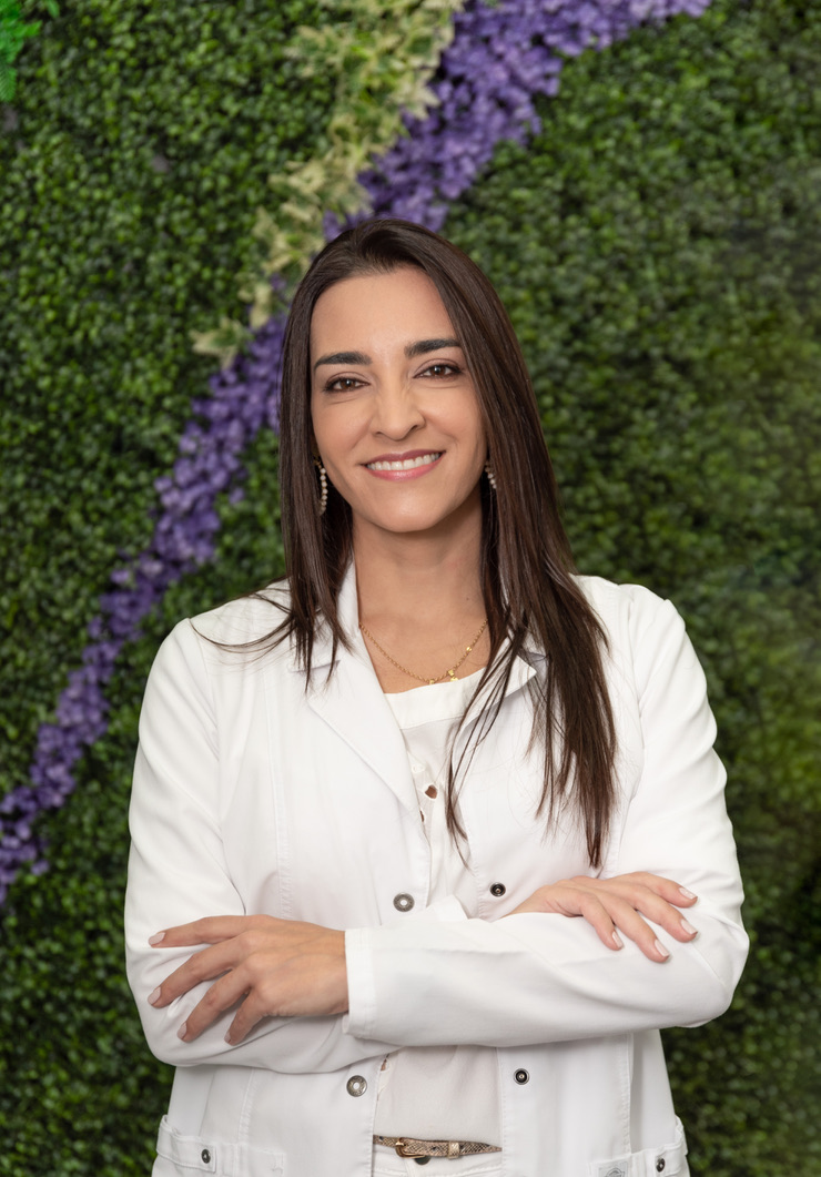 Fotografía de perfil: Mi nombre es Andreína Amaya, médico radióloga venezolana especializada en imágenes mamarias y Co-Fundadora de SonoDetect Women's Care Center. 